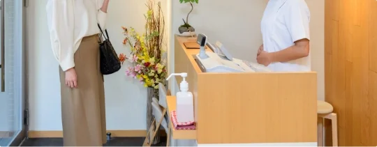 サロンでの受付の様子